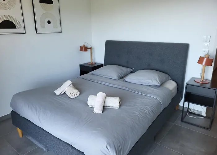 Apartment Blue Pearl 102 By Avecoeur *